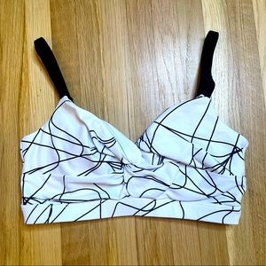 Fabletics white and black bra size XS